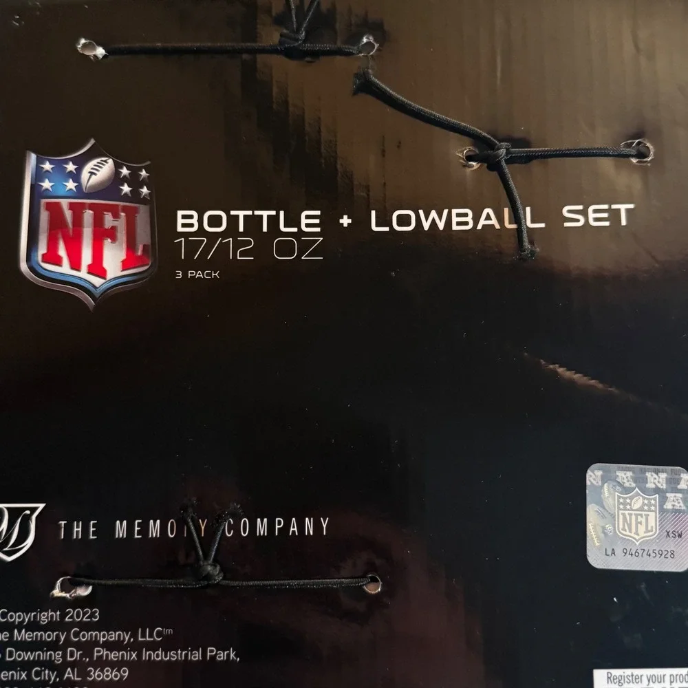 Bengals NFL Bottle + 2 Lowball Glass Set (17oz/12oz) New In Box‎